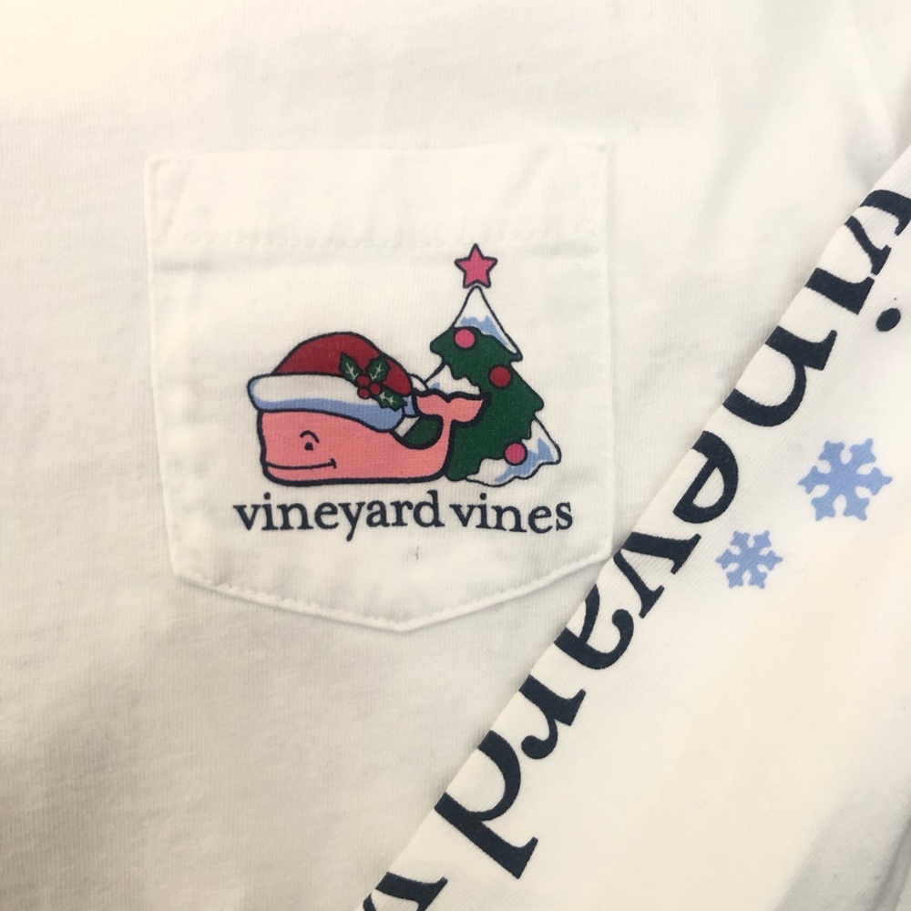 Vineyard Vines Women's Santa Whale Icon Whale Fill Long-sleeve Pocket Tee Shirt - Picture 3 of 5